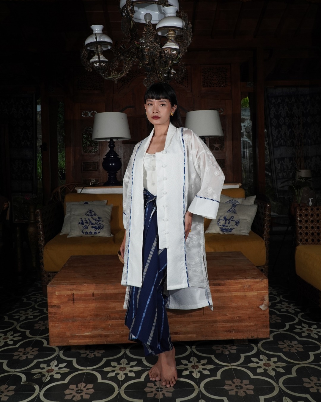 BOOLAO Kebaya Brukat Gurat White