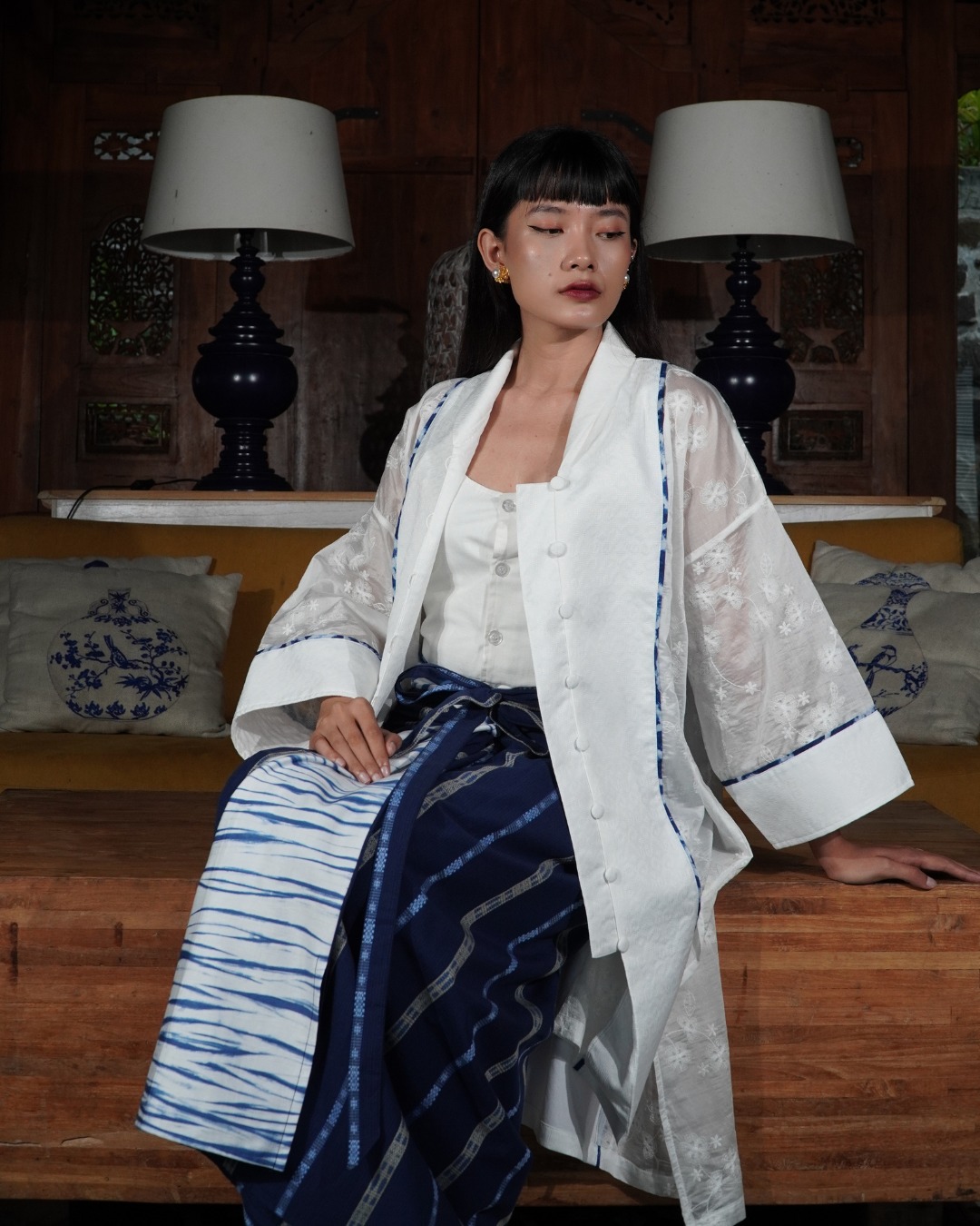 BOOLAO Kebaya Brukat Gurat White