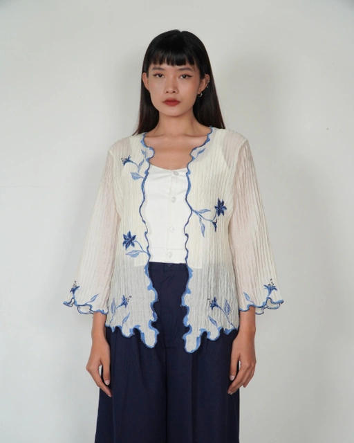 Image of BOOLAO Kebaya Lily Embroidery (Detachable Outer) - Putih