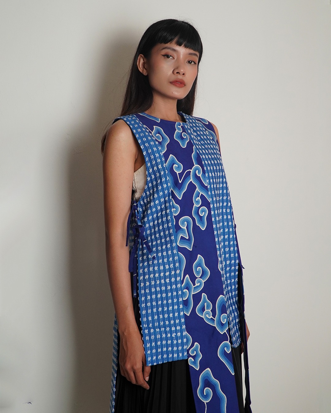 BOOLAO Vest Sambung Mega Mendung Tenun Blue Ocean