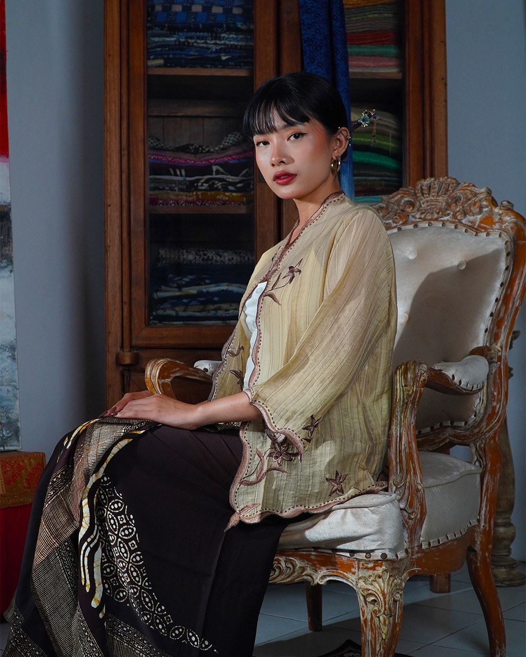 Djaline by Boolao Kebaya Anggrek Brown