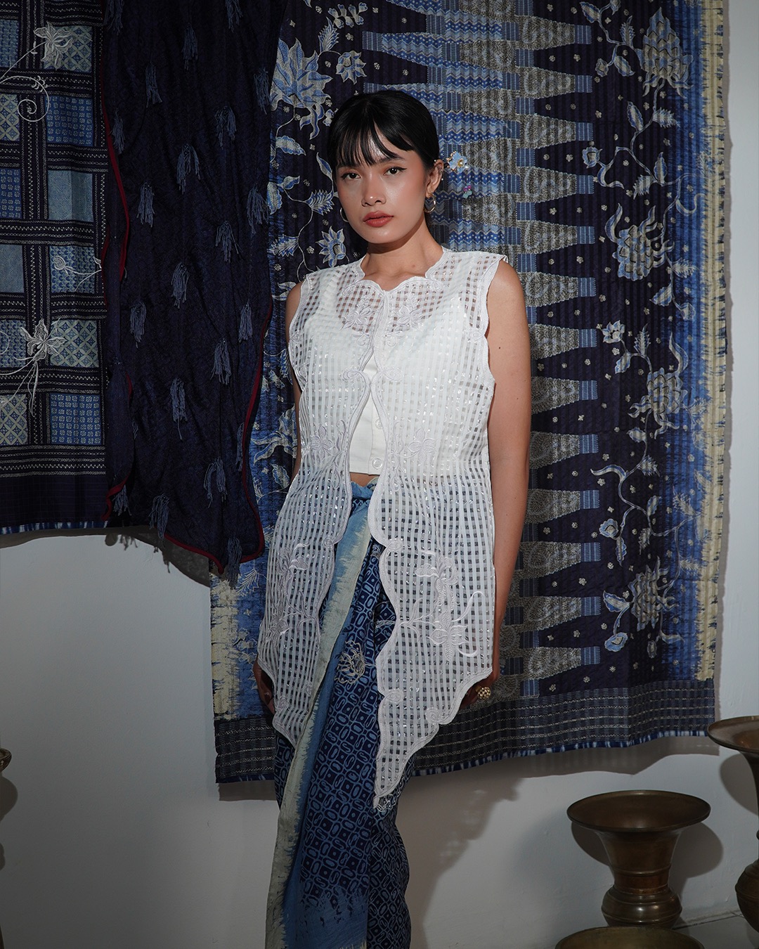 Djaline by Boolao Kebaya Vest Anggrek Bulan White