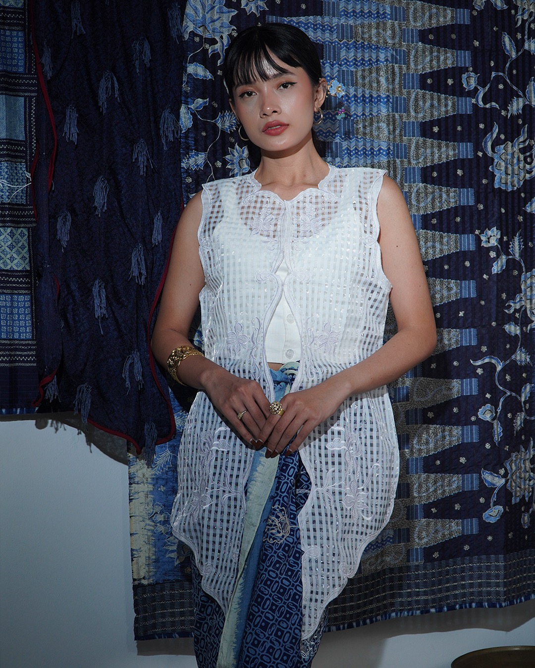 Djaline by Boolao Kebaya Vest Anggrek Bulan White