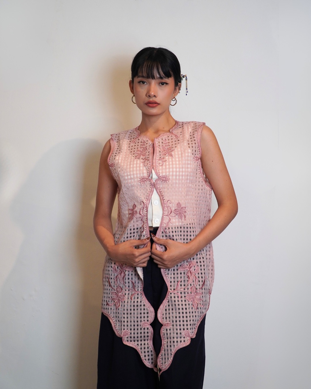Djaline by Boolao Kebaya Vest Anggrek Bulan Pink
