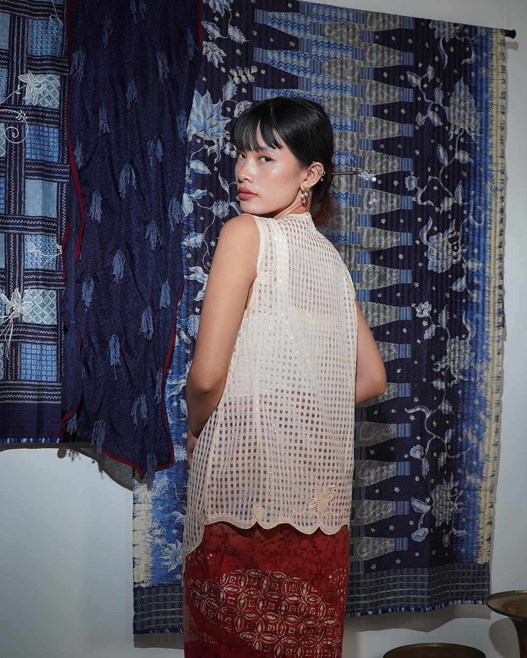 Djaline by Boolao Kebaya Vest Anggrek Bulan Cream