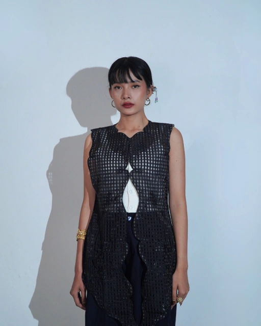 Image of Djaline by Boolao Kebaya Vest Anggrek Bulan Hitam