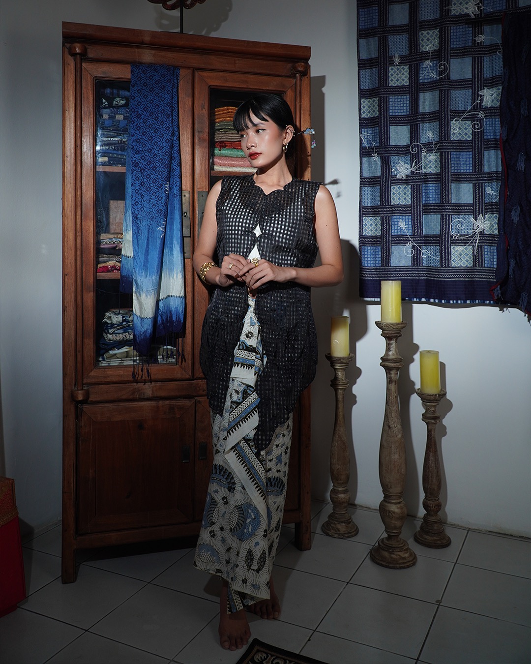 Djaline by Boolao Kebaya Vest Anggrek Bulan Hitam