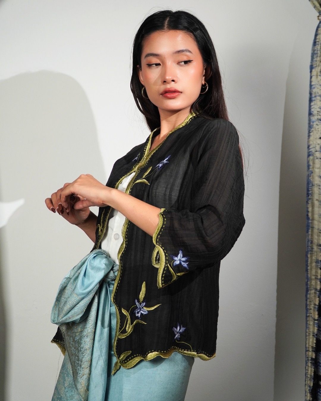 Djaline by Boolao Kebaya Anggrek BLACK