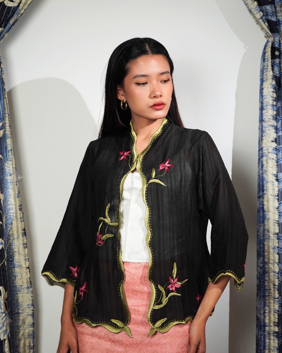 Djaline by Boolao Kebaya Anggrek BLACK