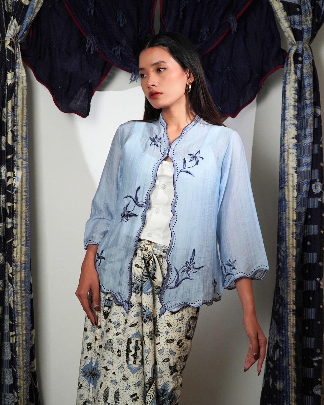 Djaline by Boolao Kebaya Anggrek BLUE