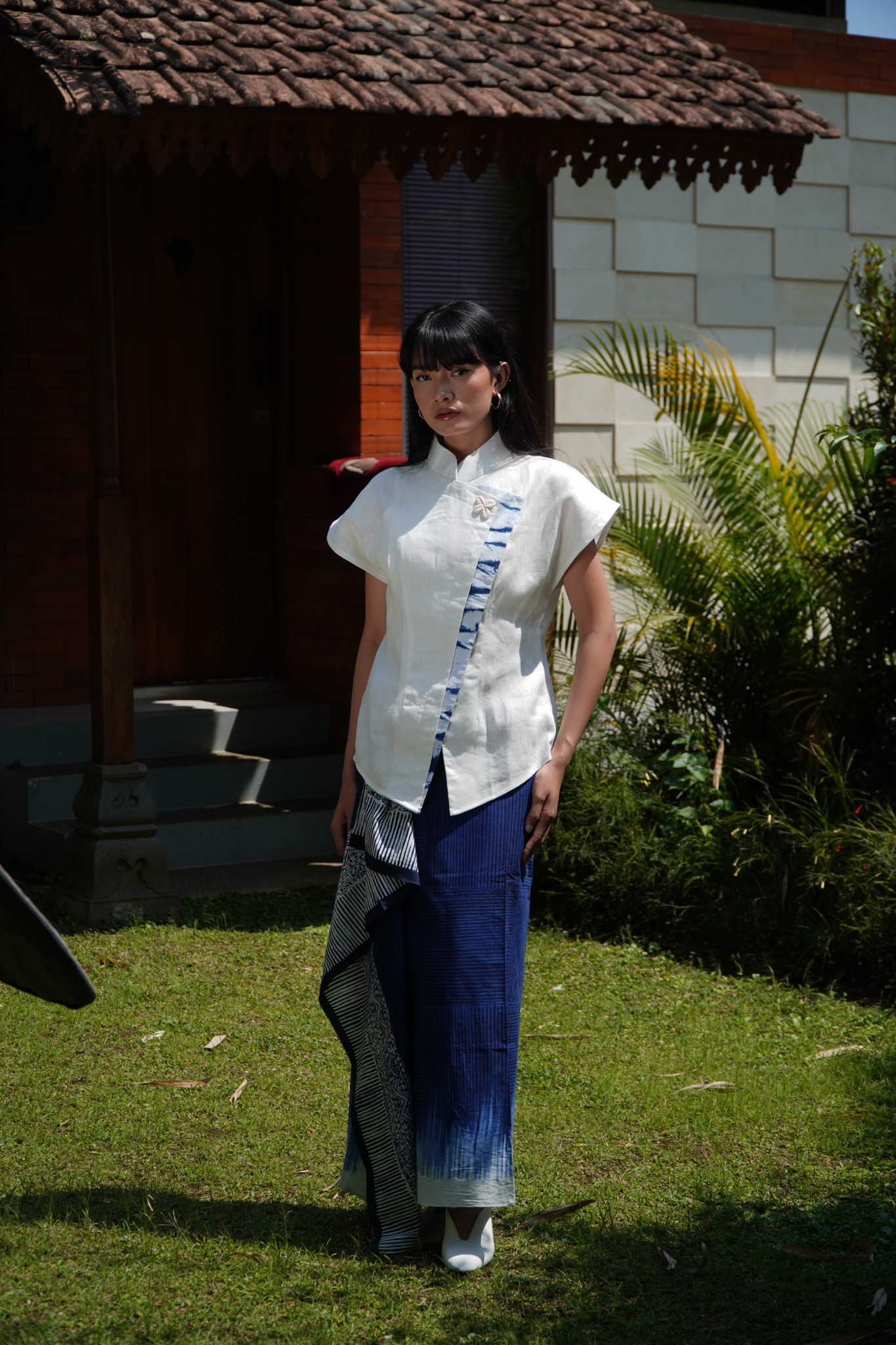 Janggan Linen Sleeveless Shibori on White