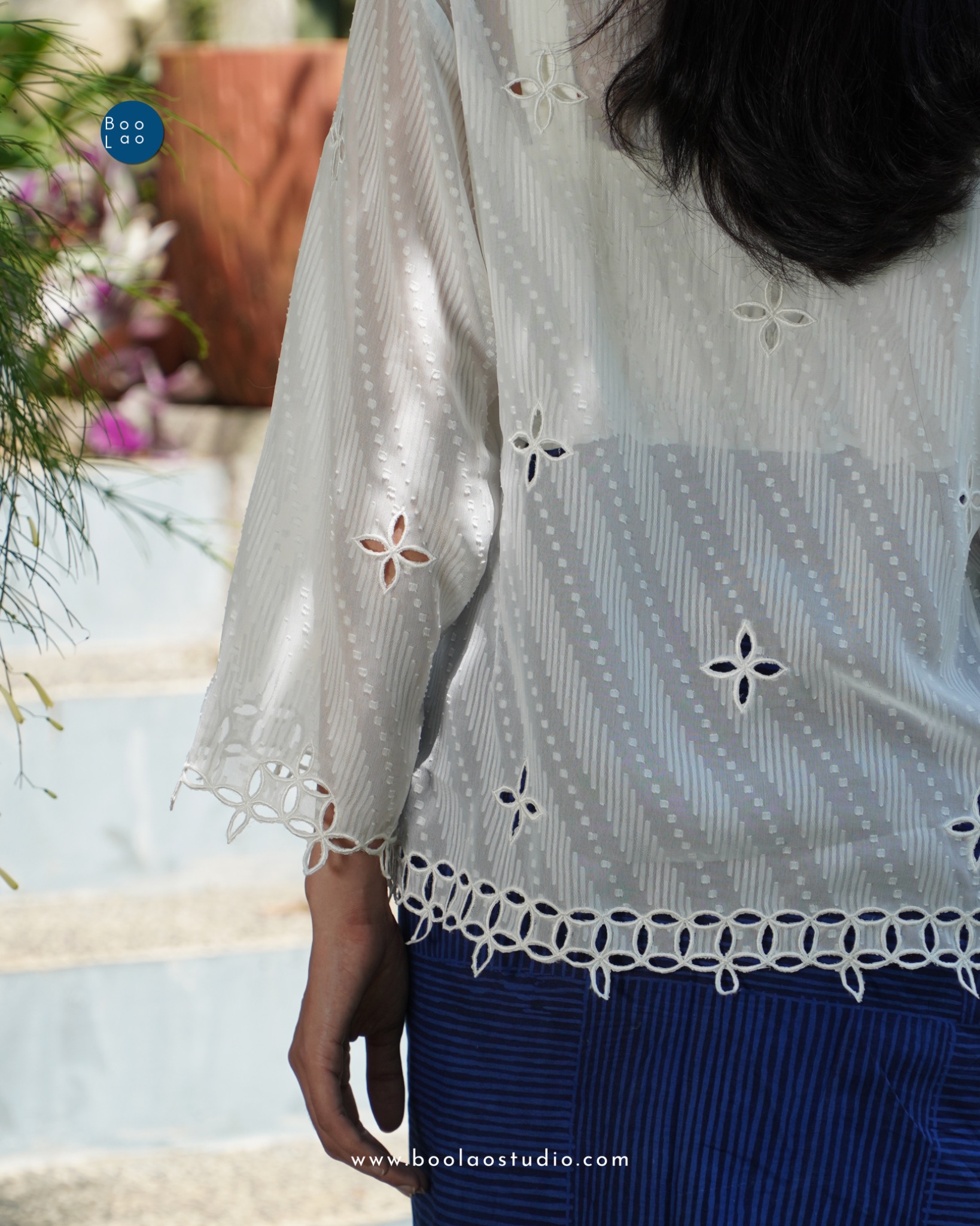 BOOLAO Kebaya Seribu Kawung - Putih Parang