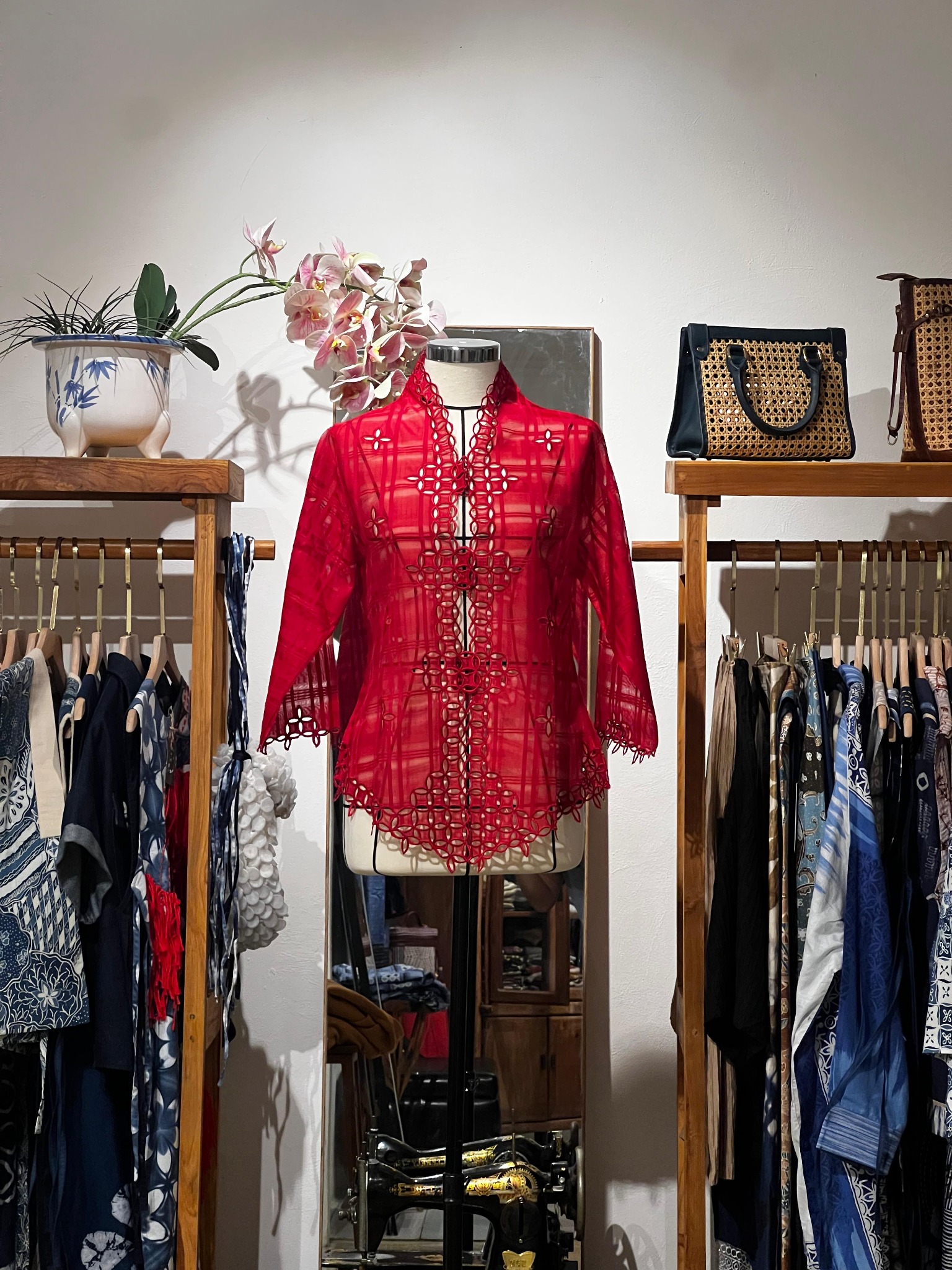 Kebaya Seribu Kawung - Merah