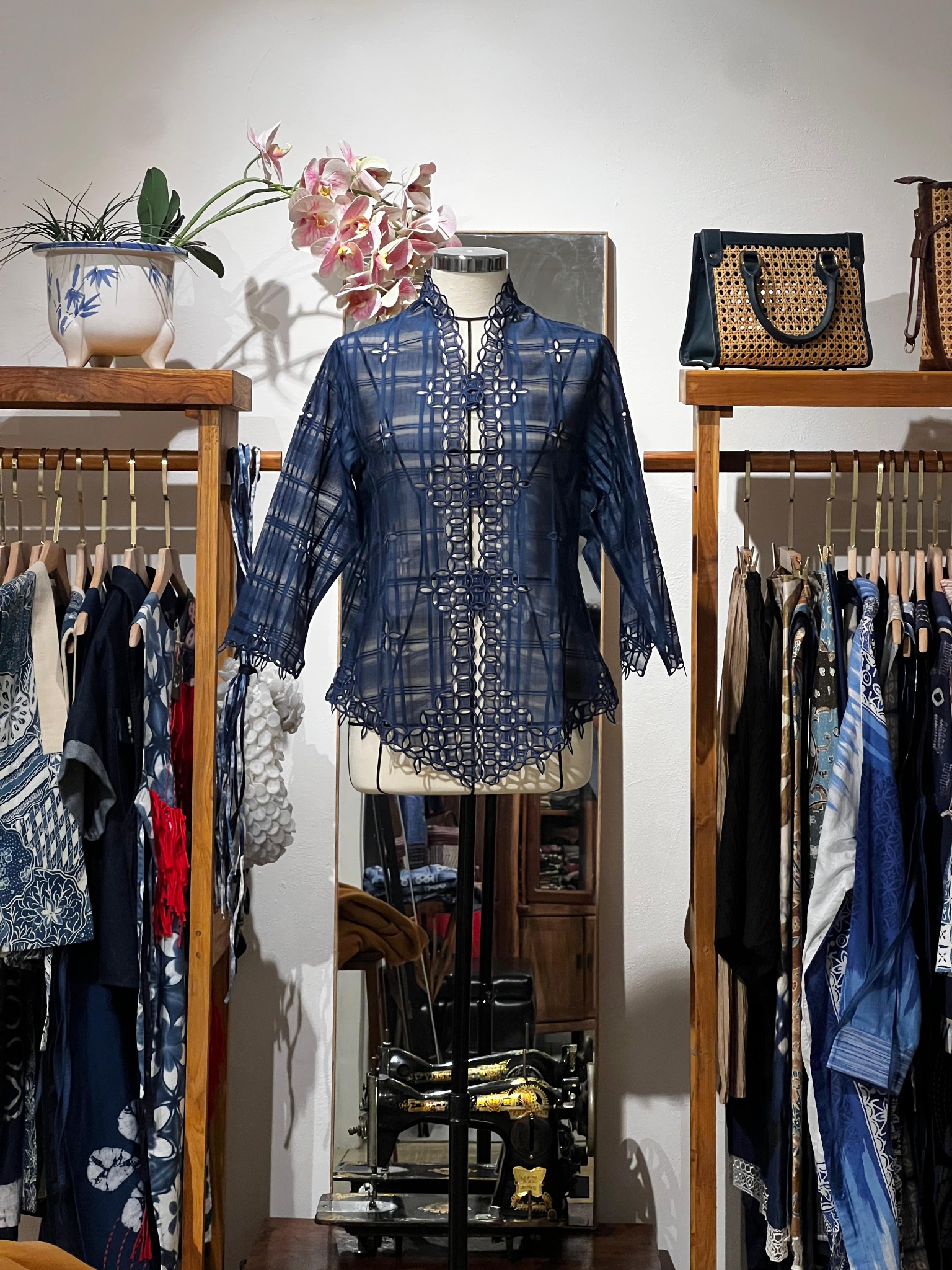 Kebaya Seribu Kawung - Navy