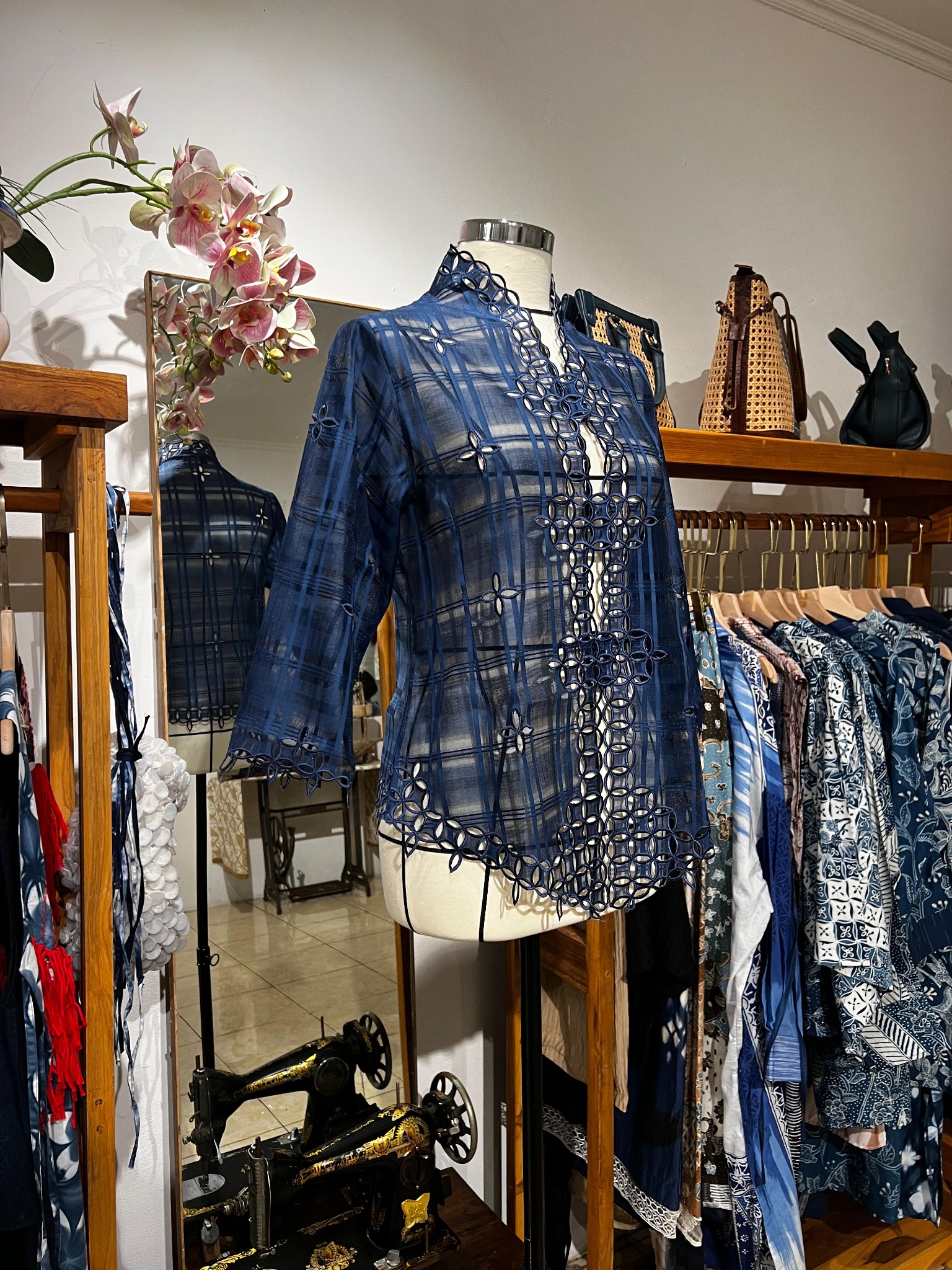 Kebaya Seribu Kawung - Navy
