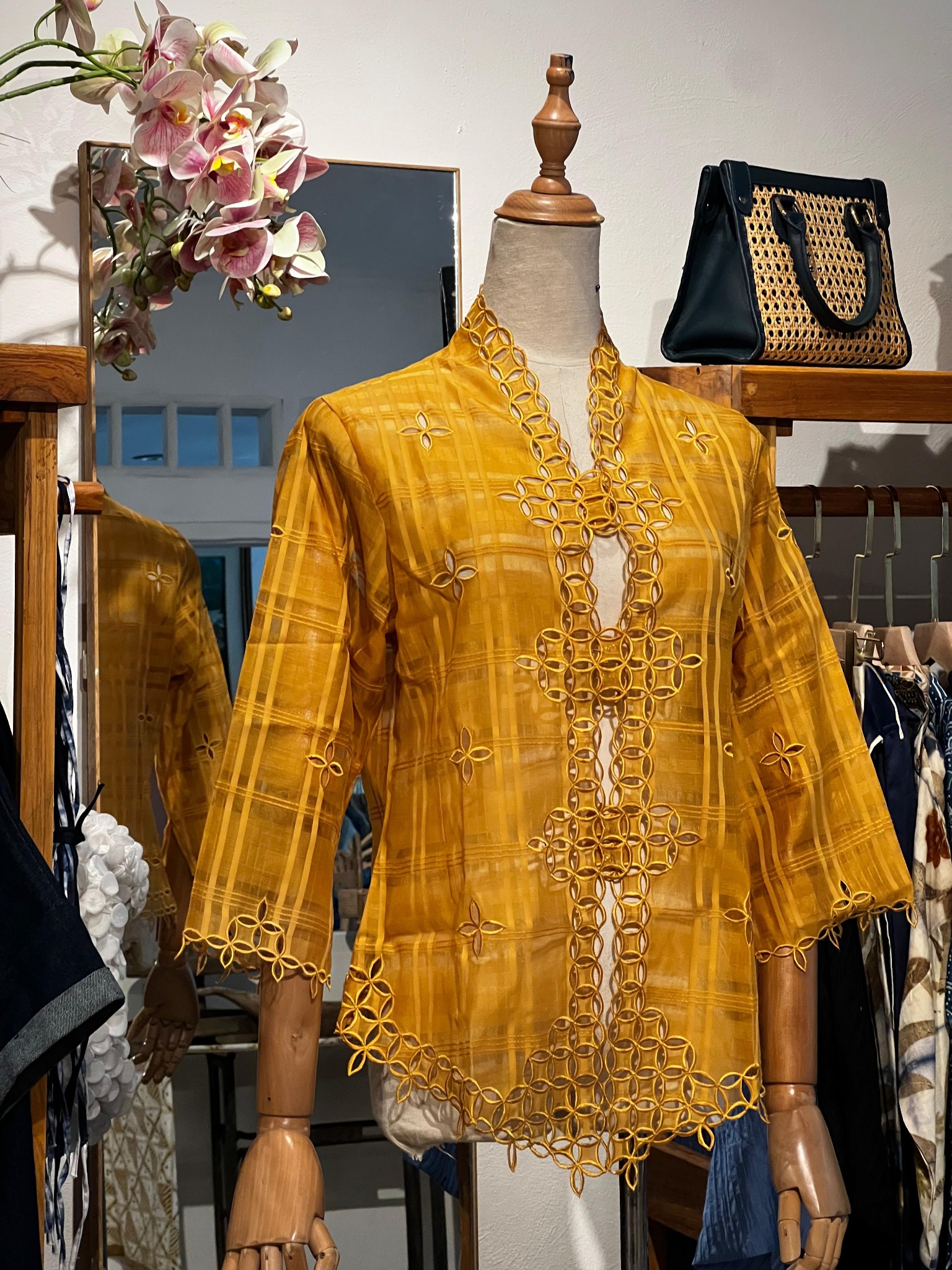 Kebaya Seribu Kawung - Kuning