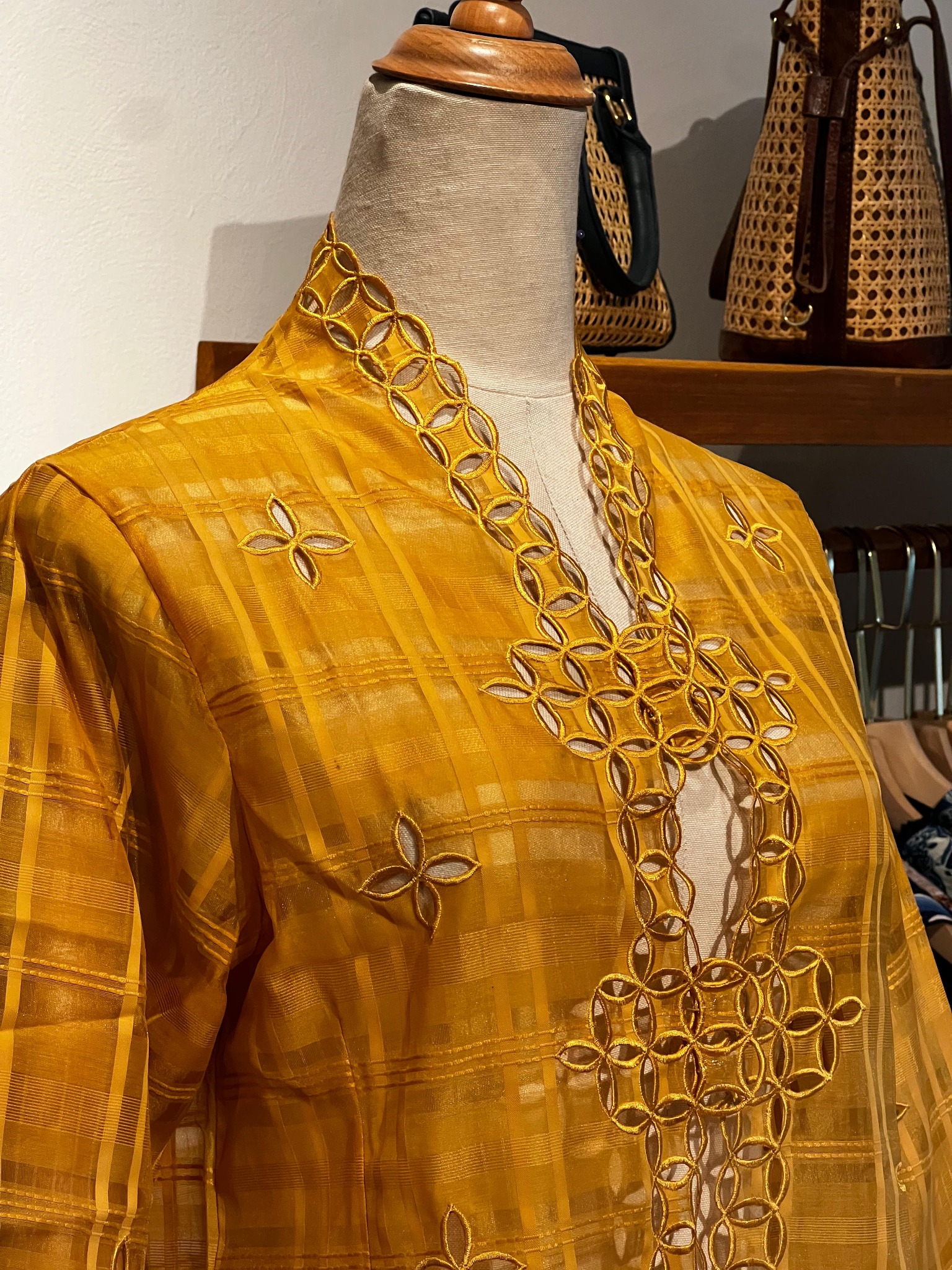 Kebaya Seribu Kawung - Kuning