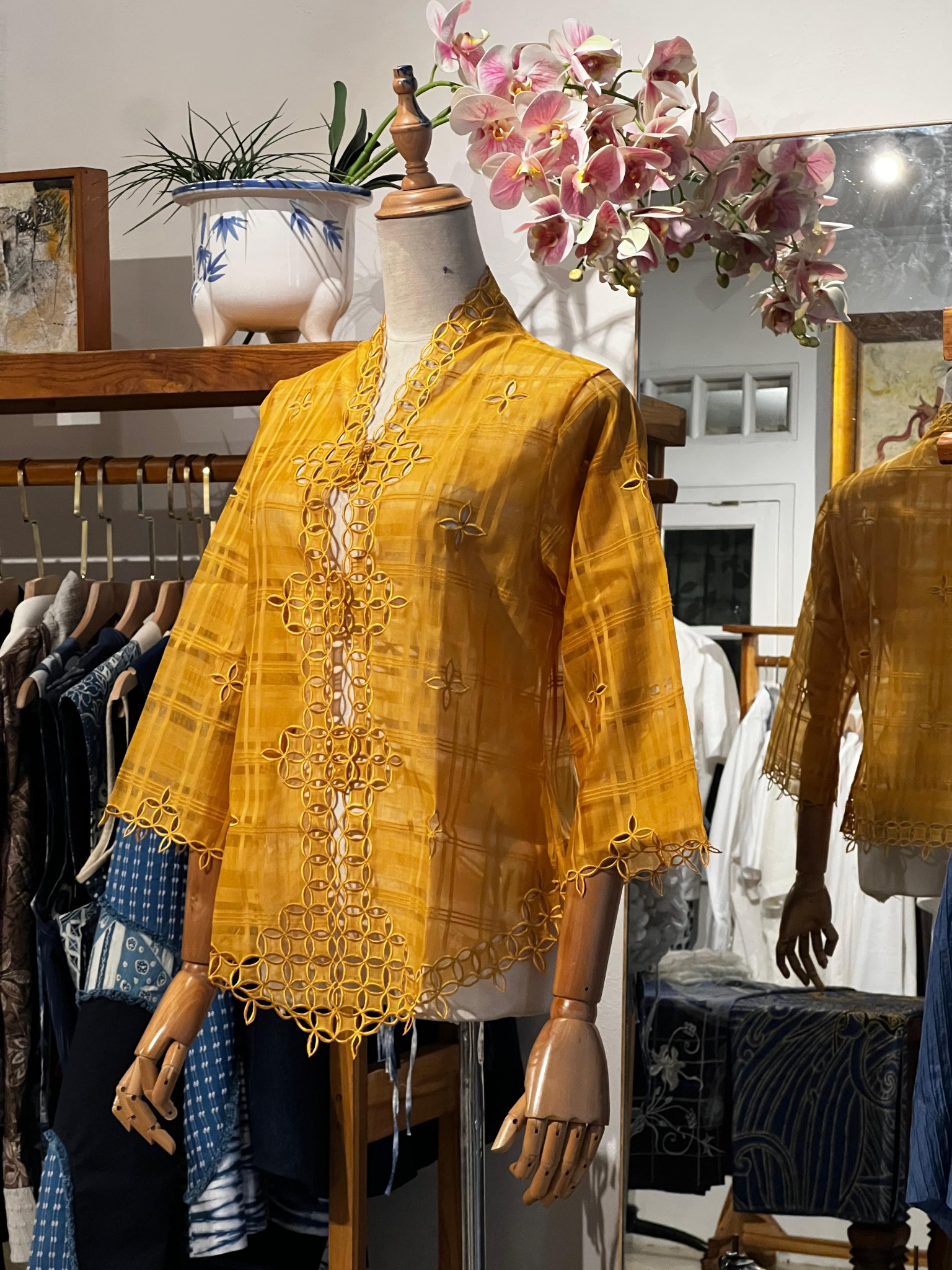 Kebaya Seribu Kawung - Kuning