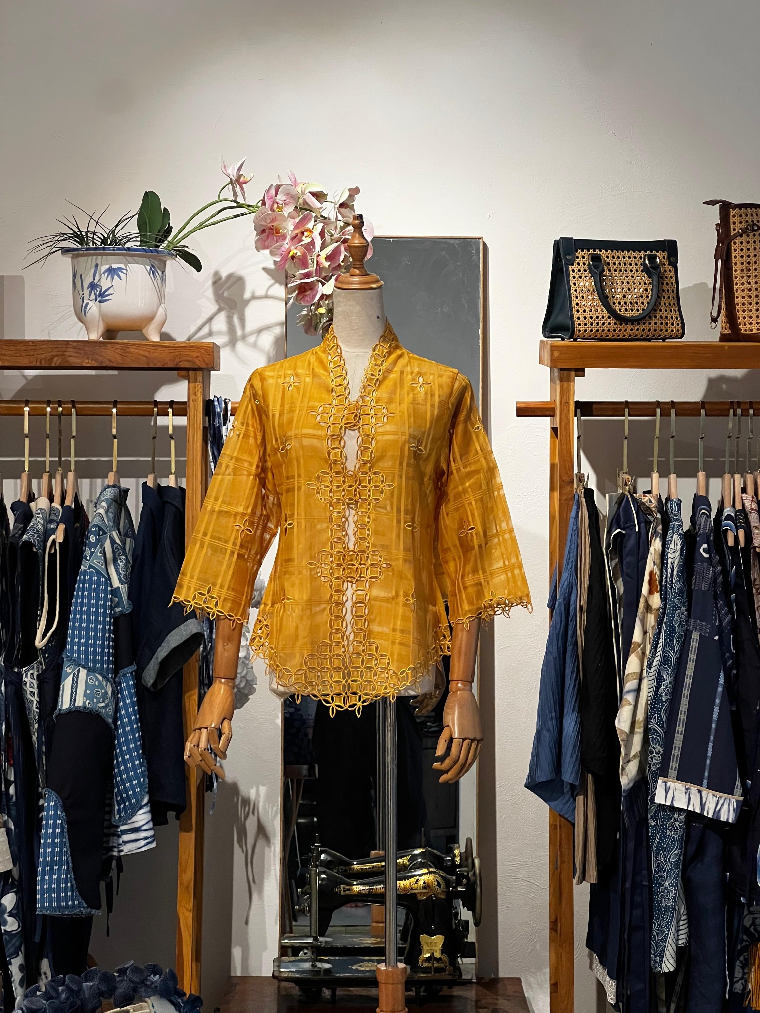 Kebaya Seribu Kawung - Kuning