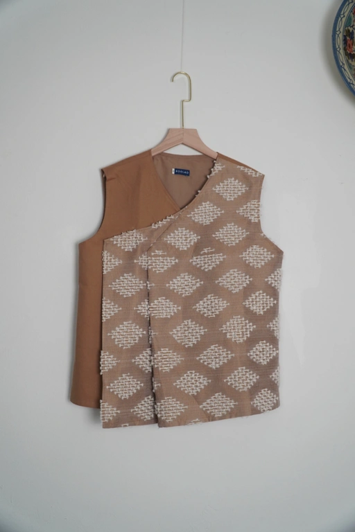 Image of Boolao Vest Dumpling - Brown