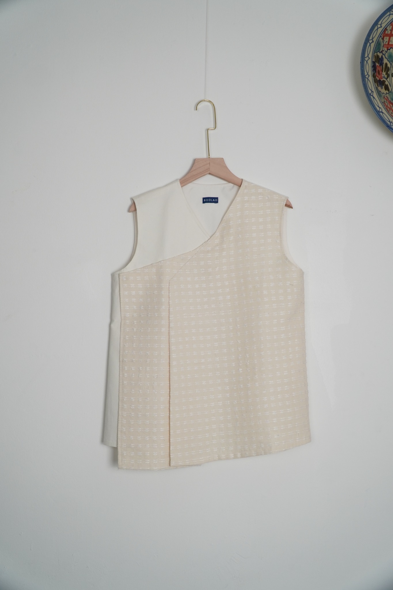 Boolao Vest Dumpling - White
