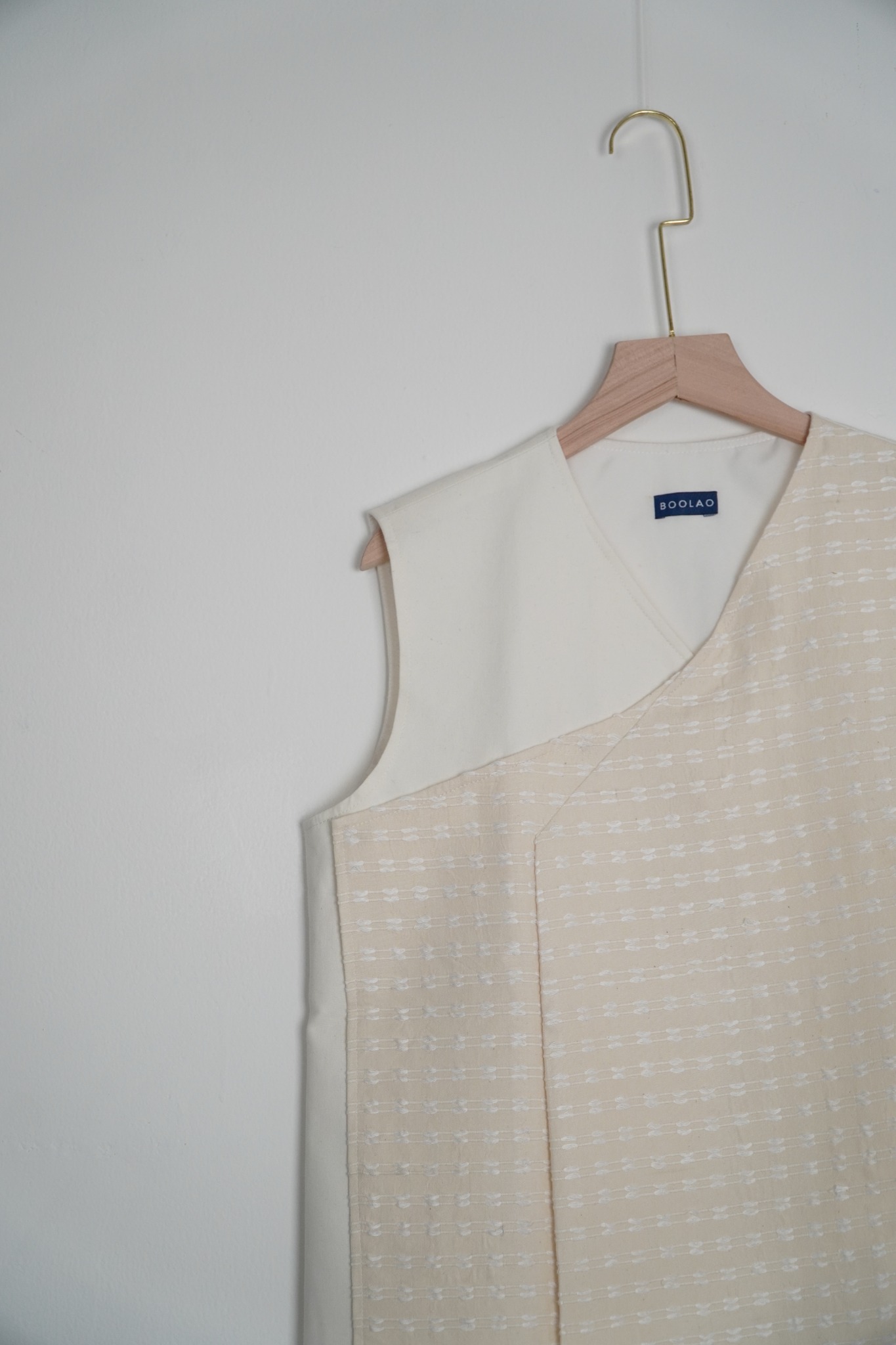 Boolao Vest Dumpling - White