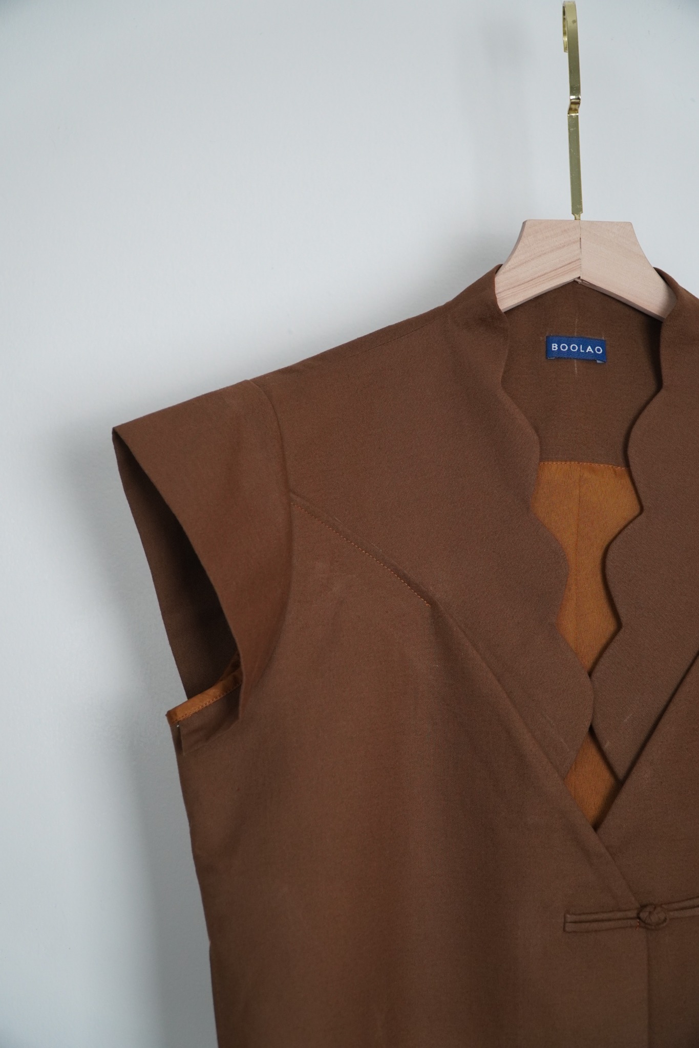 Debur Asymetric Engkol Vest