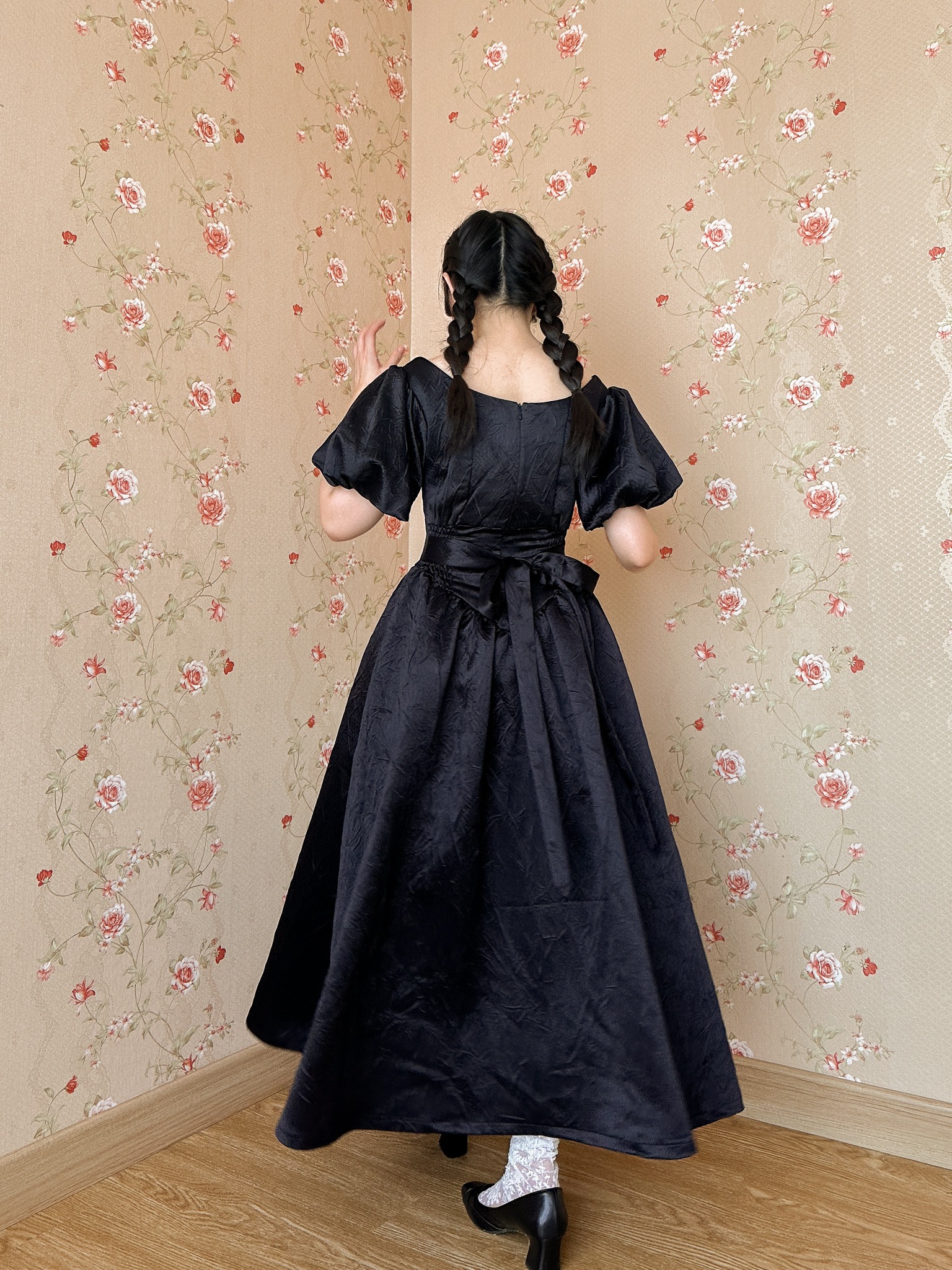 Royal Dress in Black