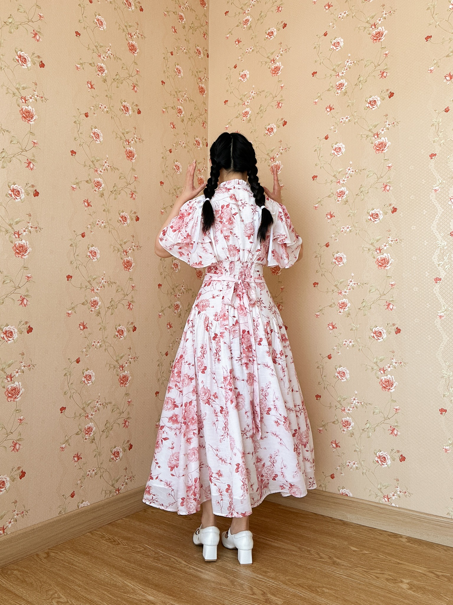 Rosalia Dress in White and Red Floral
