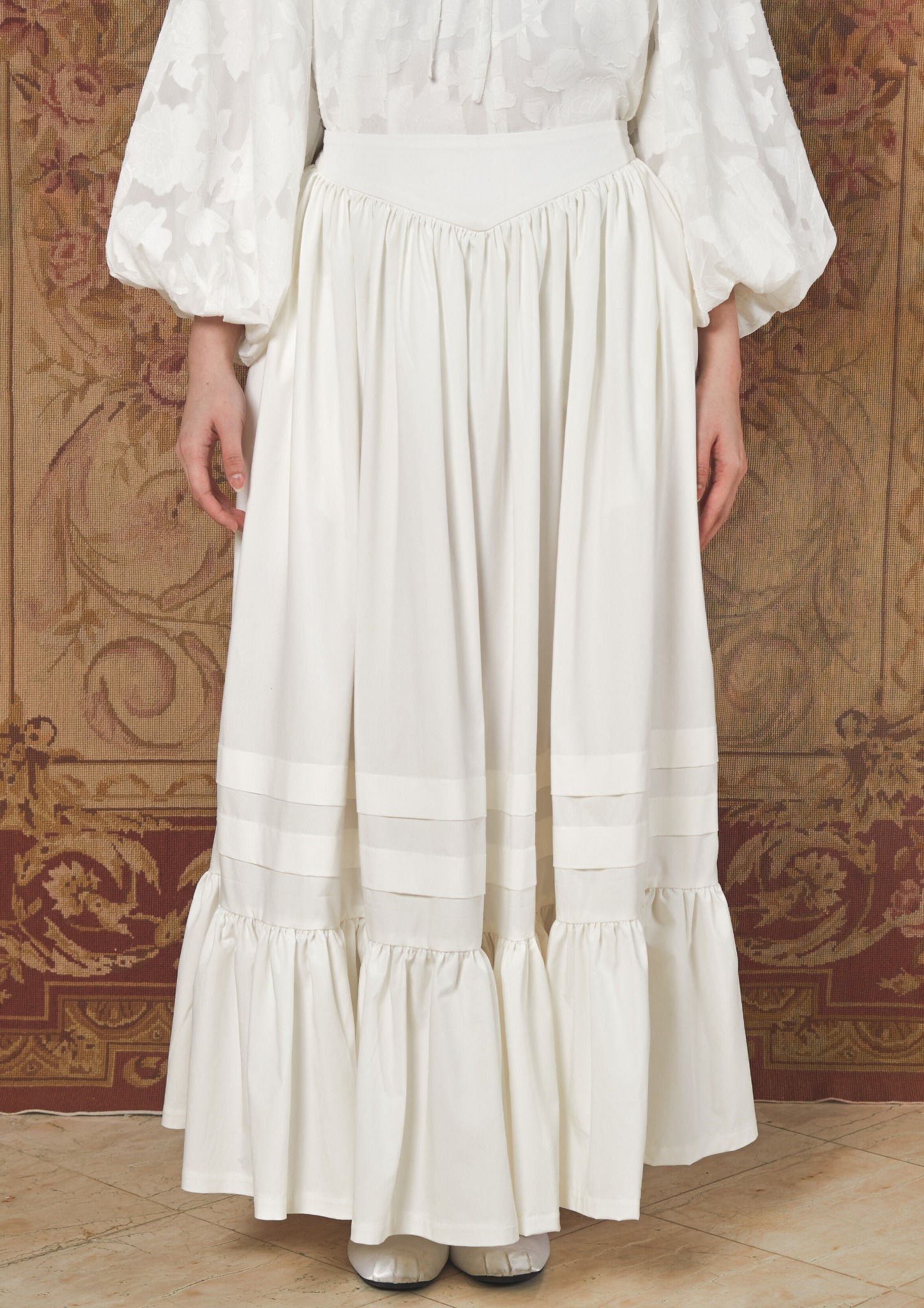 Vivienne Skirt in Broken White