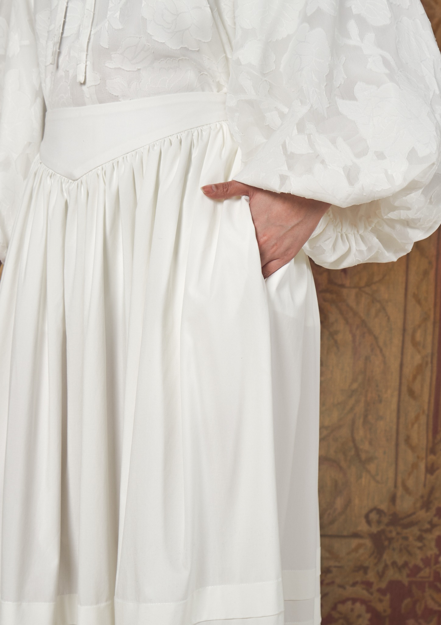 Vivienne Skirt in Broken White