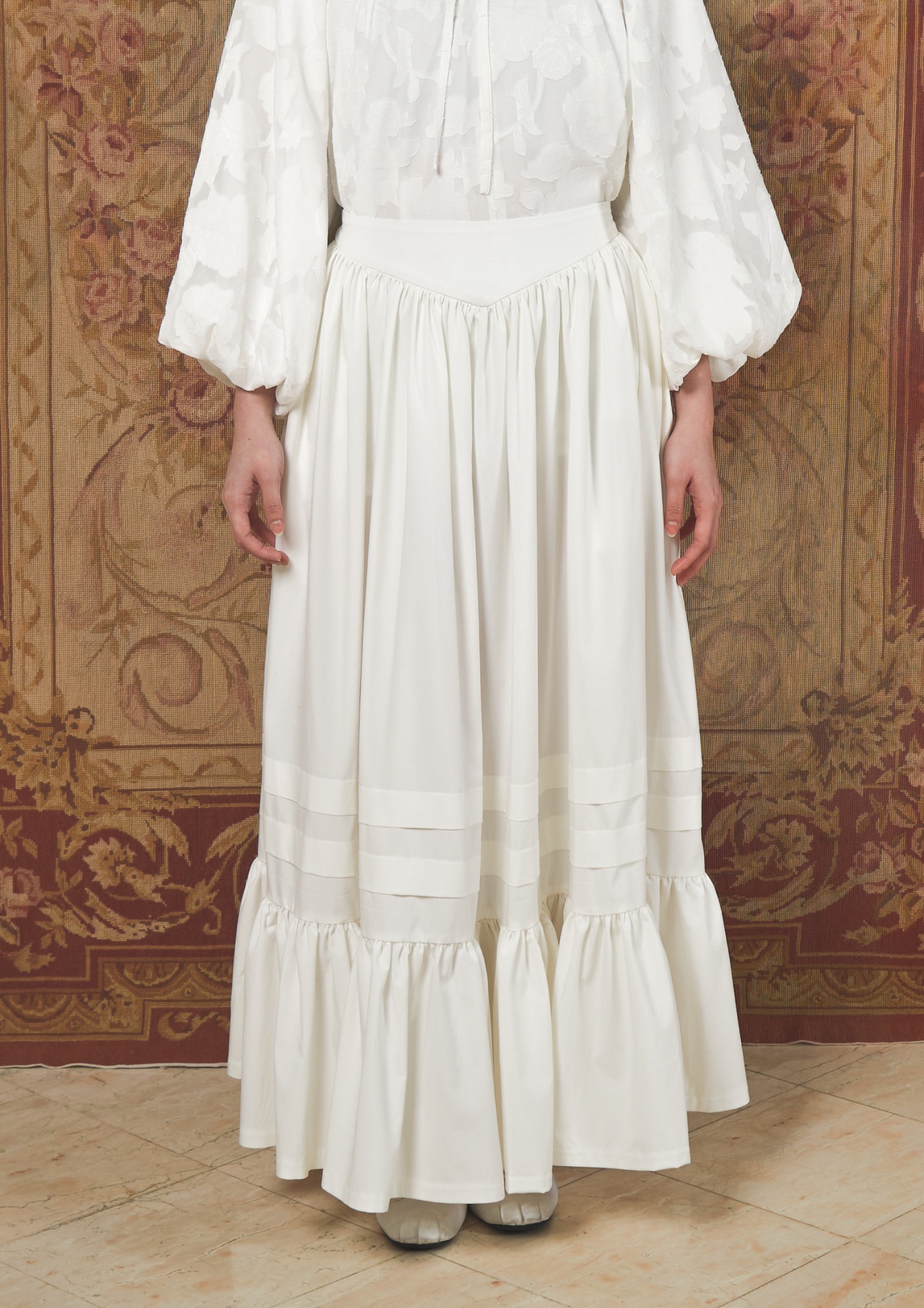 Vivienne Skirt in Broken White