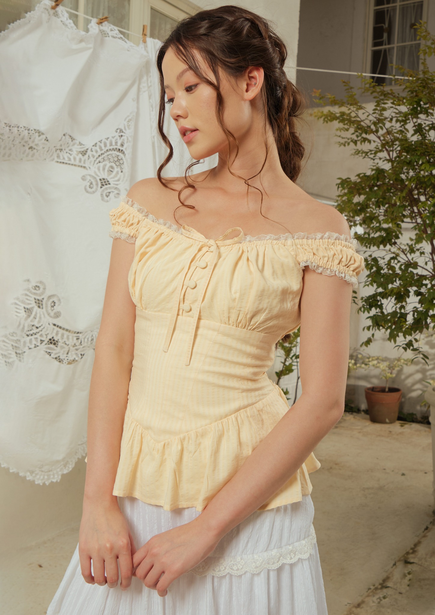 Anastasia Blouse in Butter Yellow