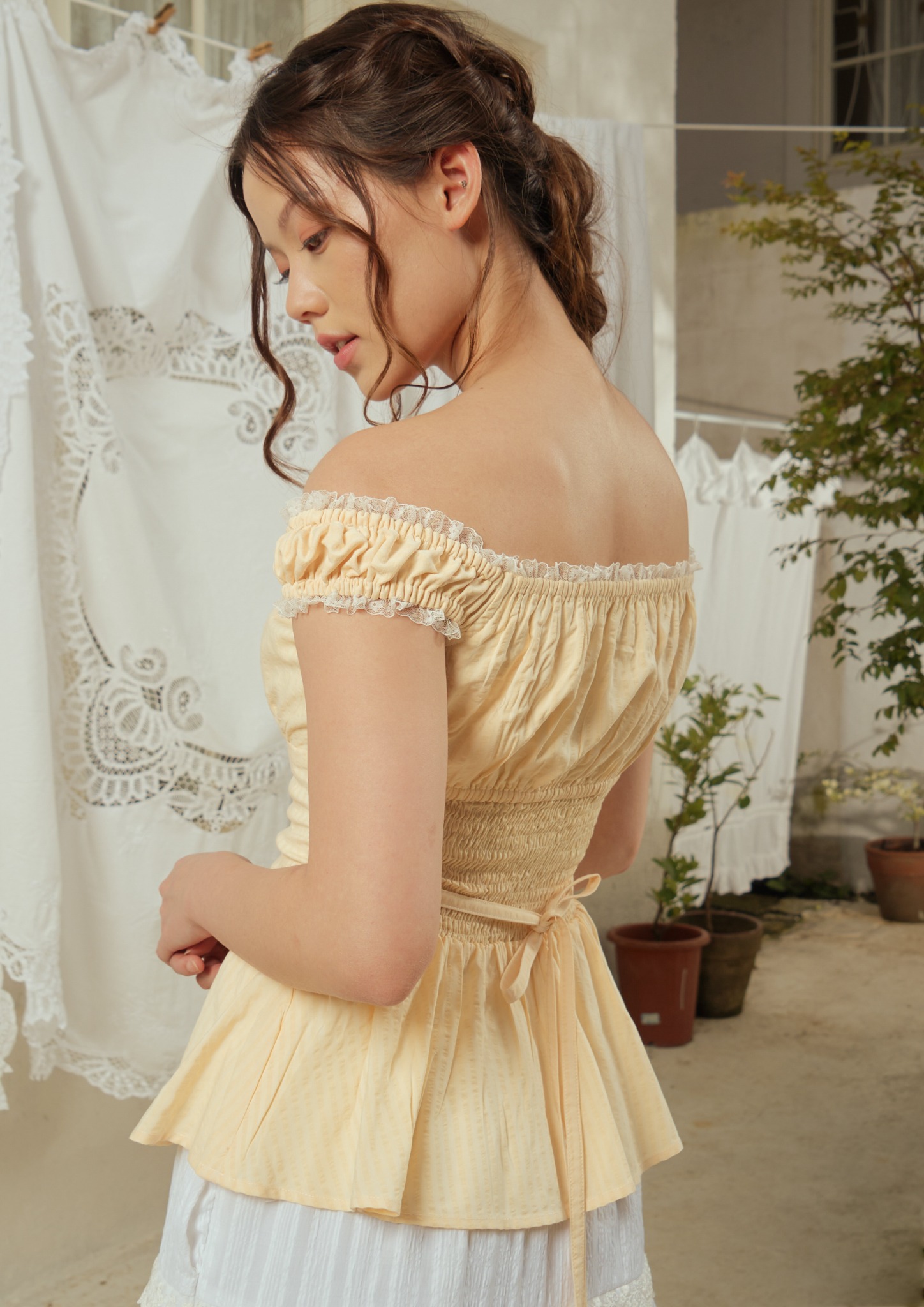 Anastasia Blouse in Butter Yellow
