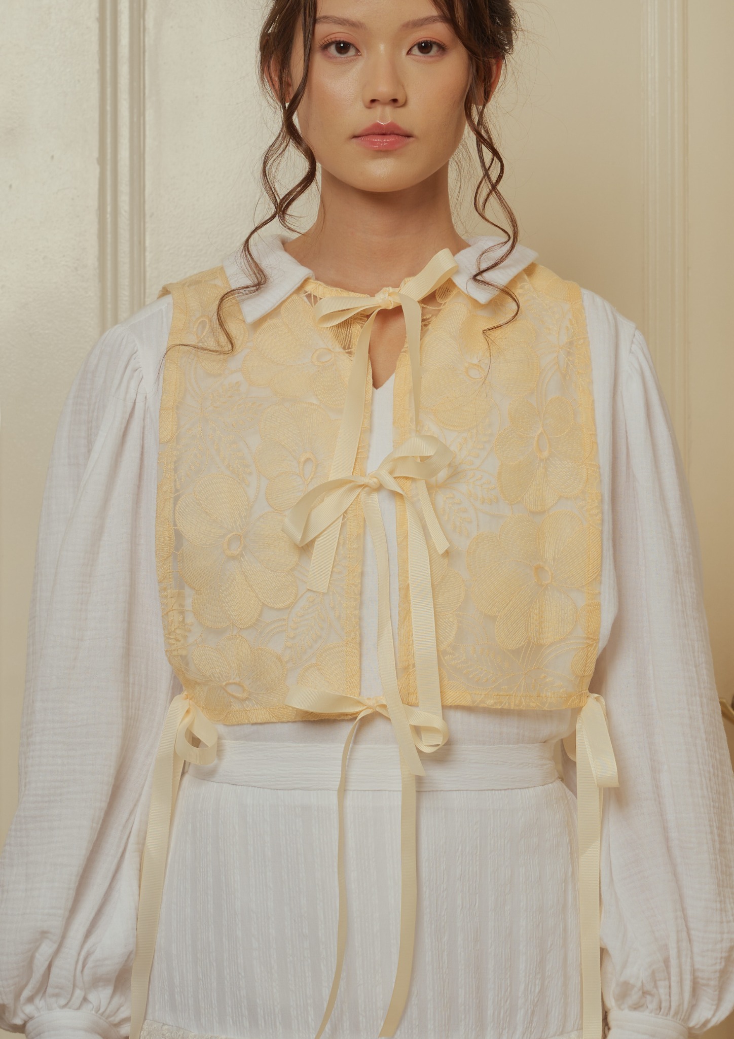 Bloom Bib in Cream