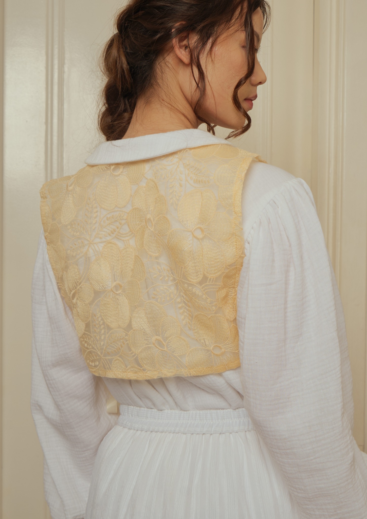 Bloom Bib in Cream