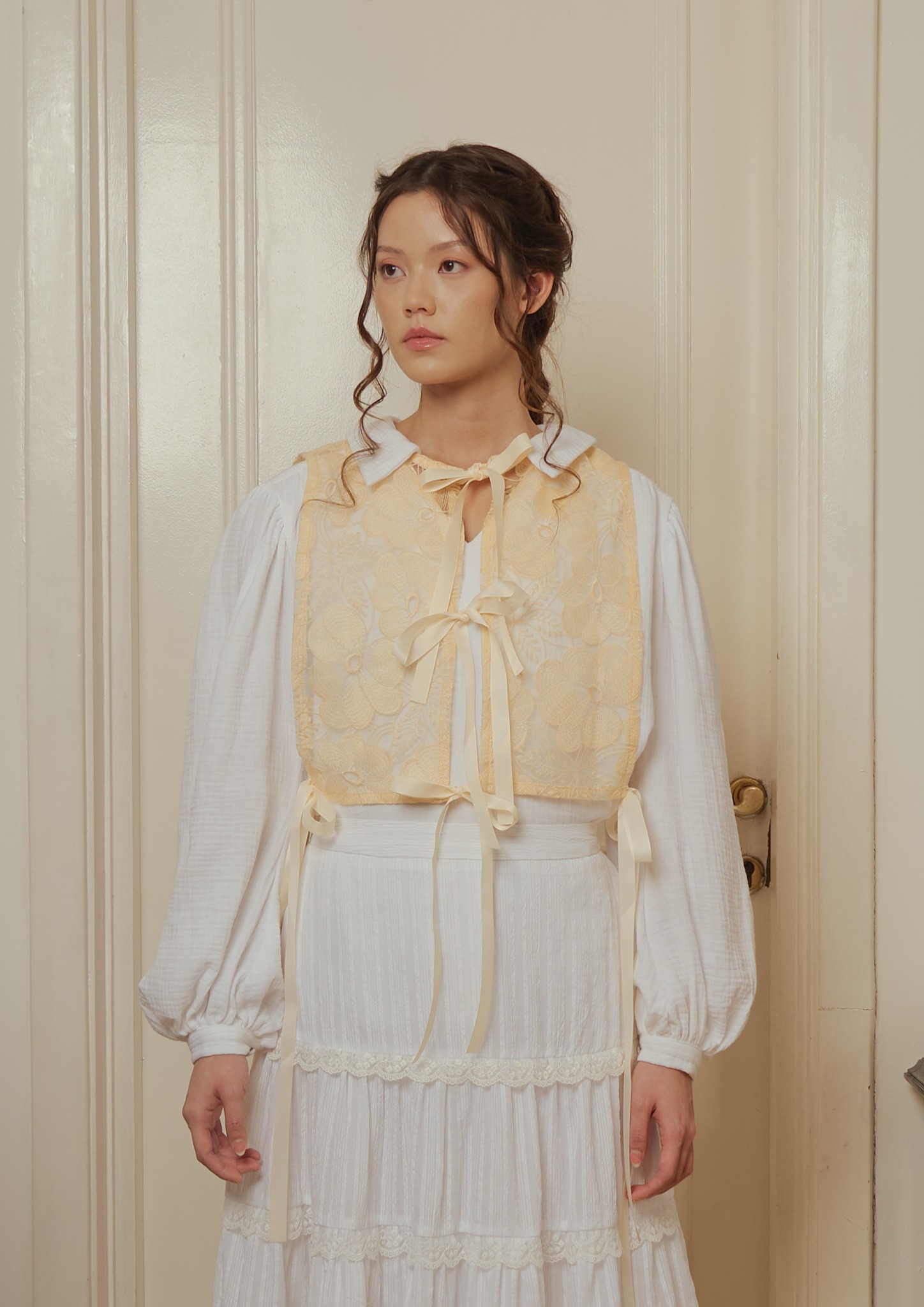 Bloom Bib in Cream