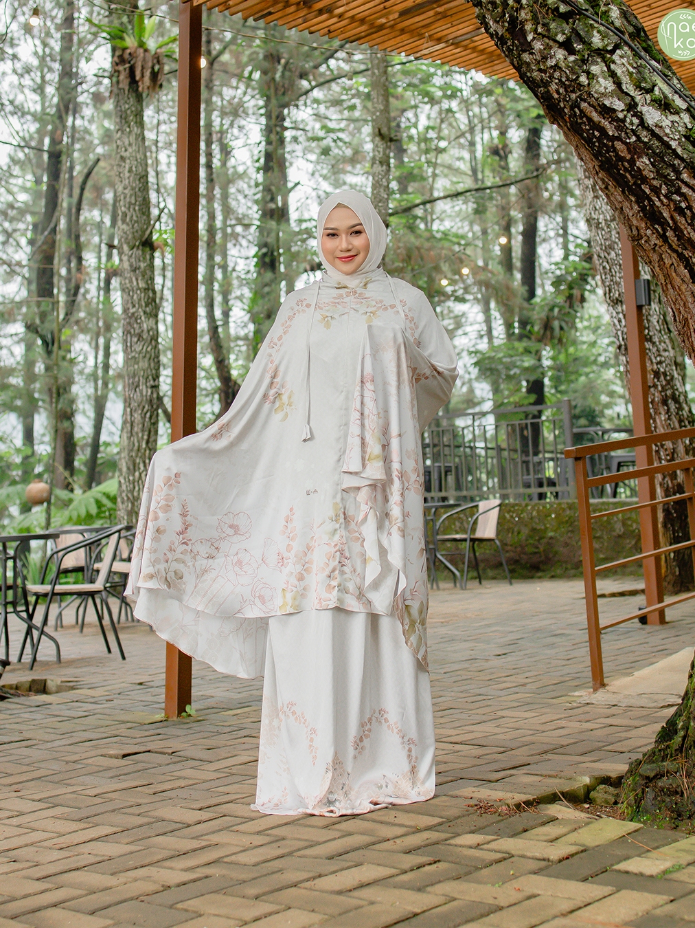 Mukena Poppy Silk Premium Kolaborasi Naeka x Poppy