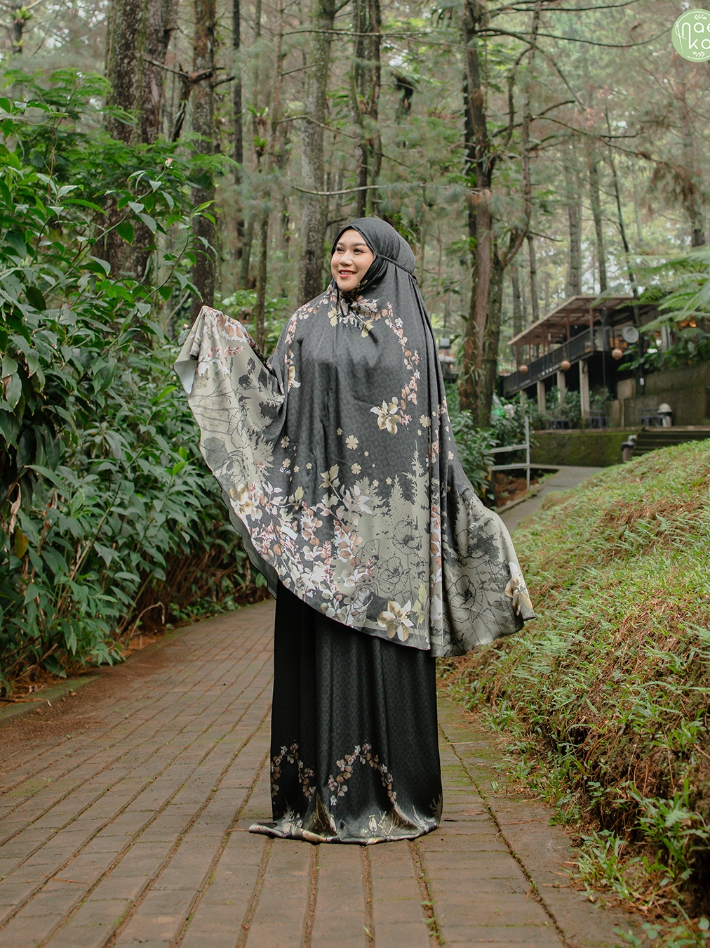 Mukena Poppy Silk Premium Kolaborasi Naeka x Poppy
