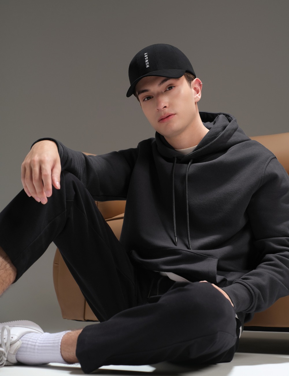 HUNGRY 7 Panels Cap Black
