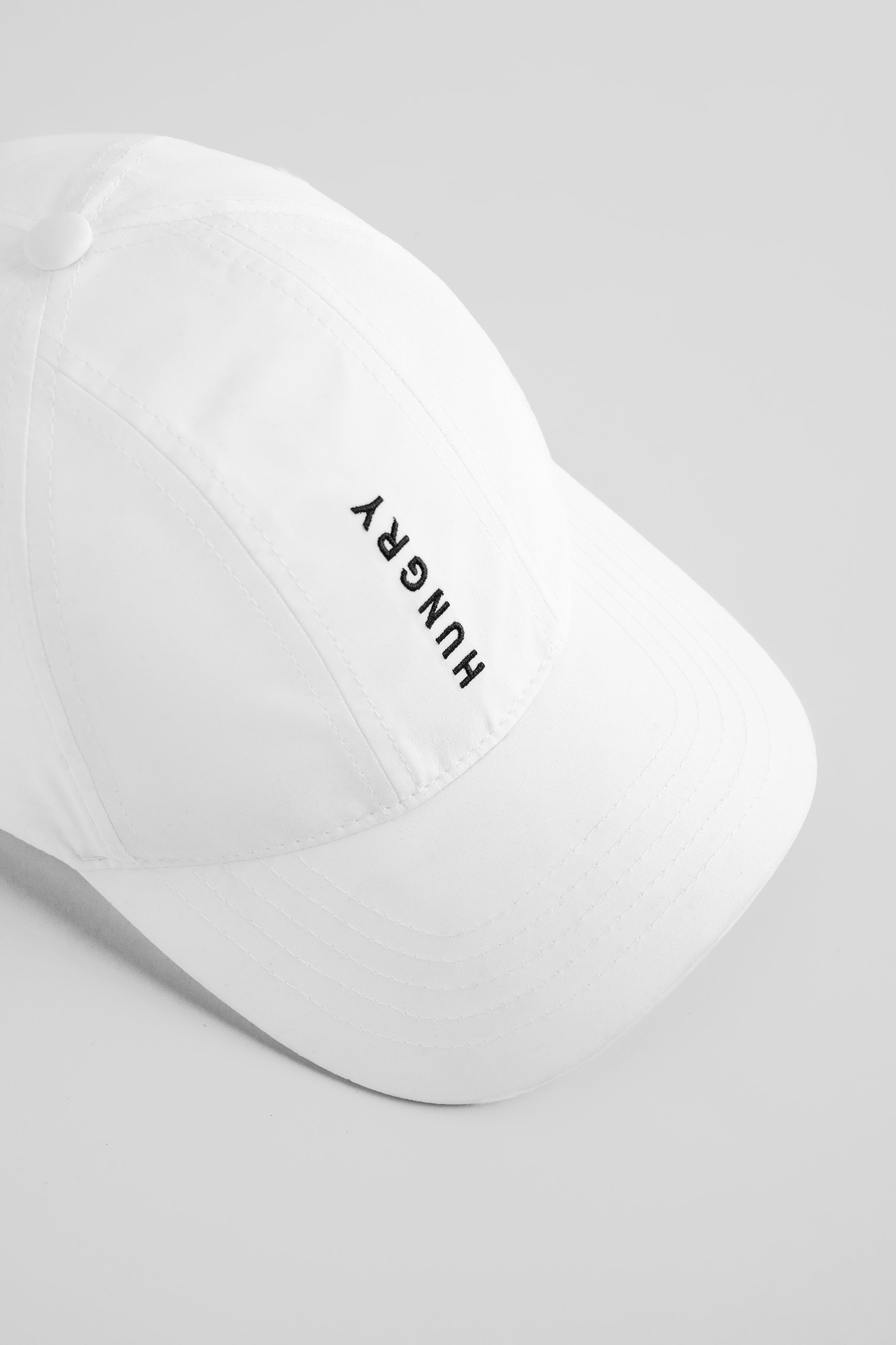 HUNGRY 7 Panels Cap White