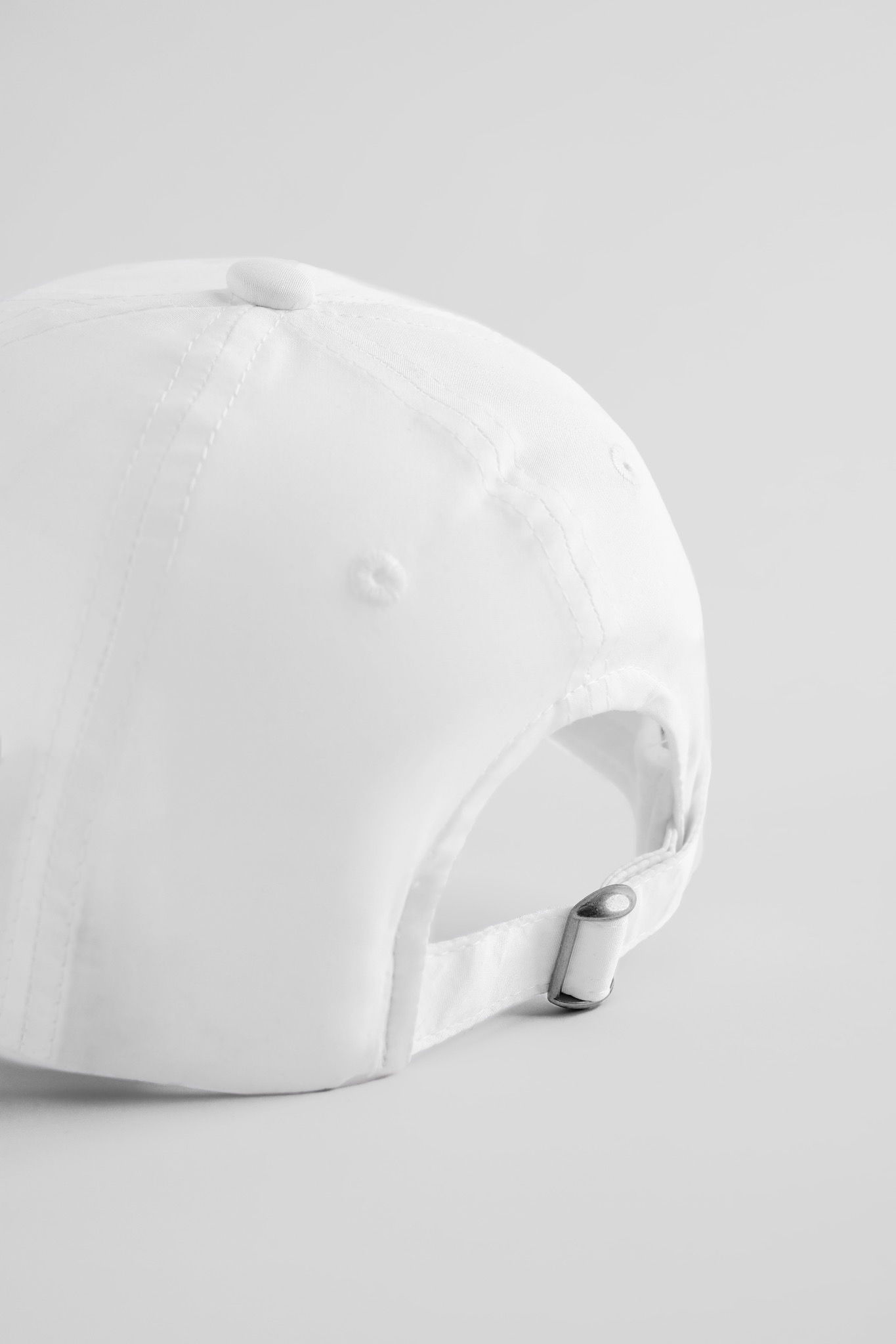 HUNGRY 7 Panels Cap White