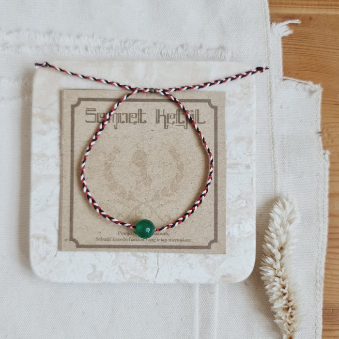 Untung Agate Tridatu pattern Gelang Kepang Tali Tipis 22.080
