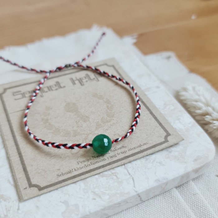 Untung Agate Tridatu pattern Gelang Kepang Tali Tipis 22.080