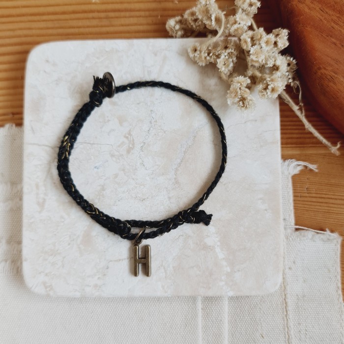 Huruf Alloy Bold Hitam Glam Gelang Kepang Tali 22.135