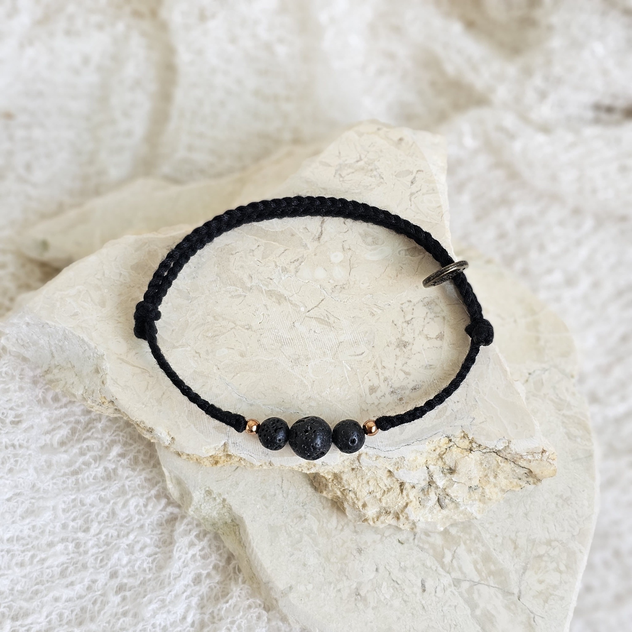 Gelang Aswin Rupawan Lava Stone 24.07.261 Semoetketjil