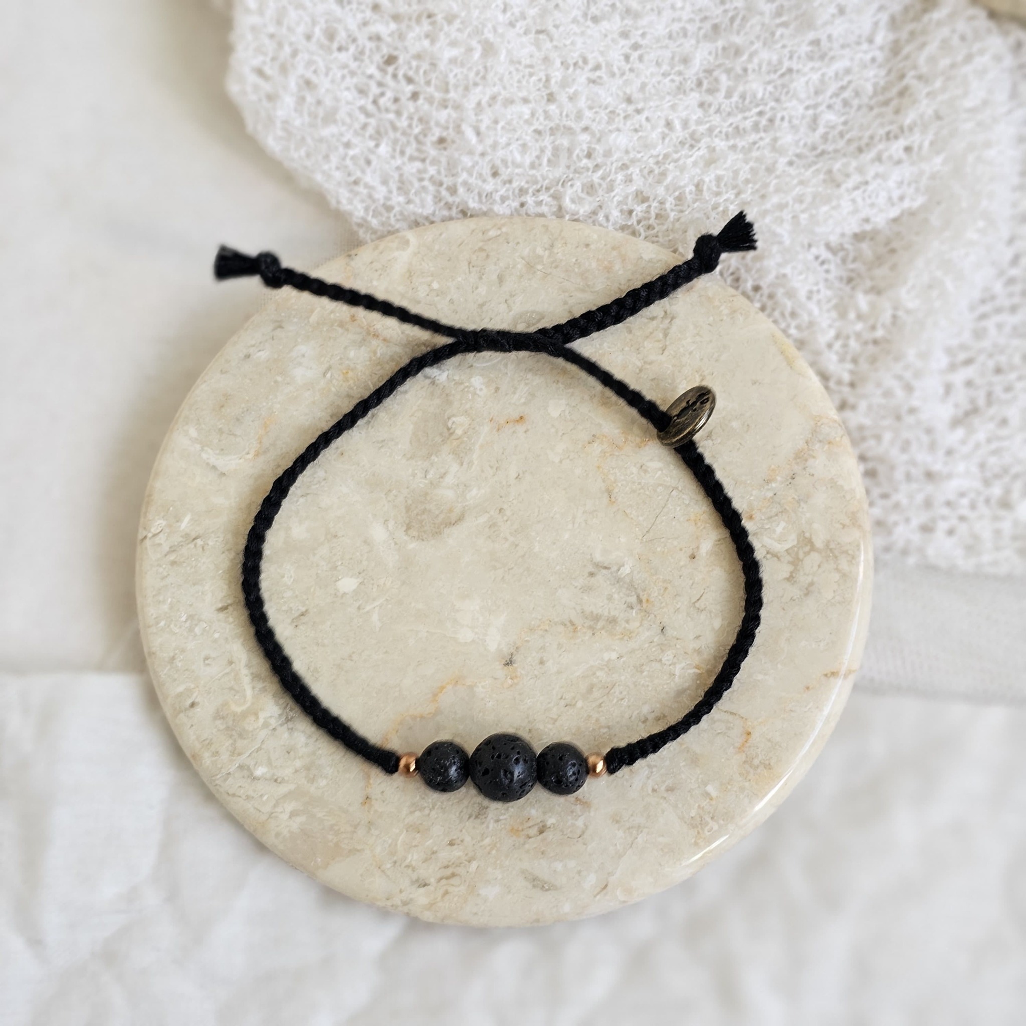 Gelang Aswin Rupawan Lava Stone 24.07.261 Semoetketjil