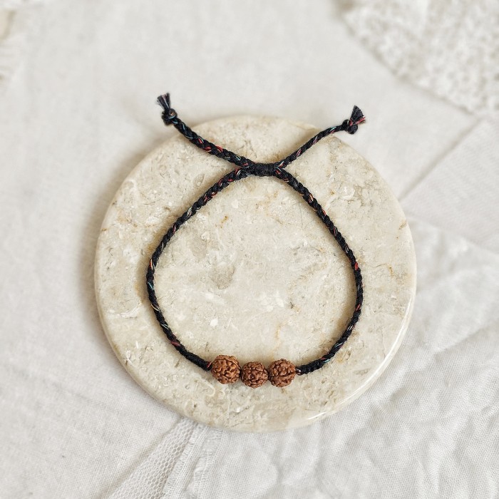 Gelang Rudraksha Hutan Hujan Ketenangan 25.02.014 Semoetketjil