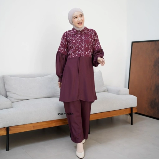 Image of Alyssa Tunik Set Celana Bordir Katun Adem Oversize