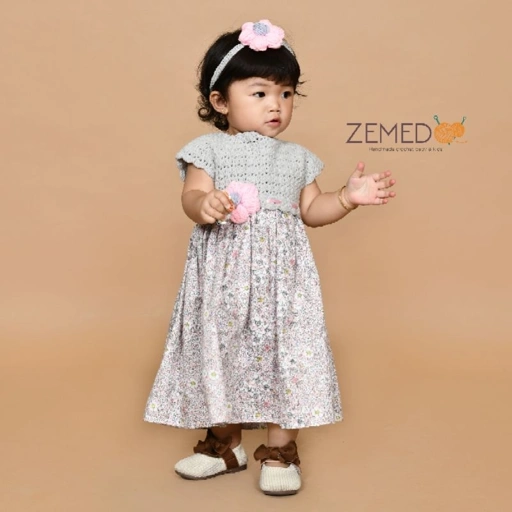 Image of ZEMED "BLOOMKA GREY PINK" Dress rajut anak handmade
